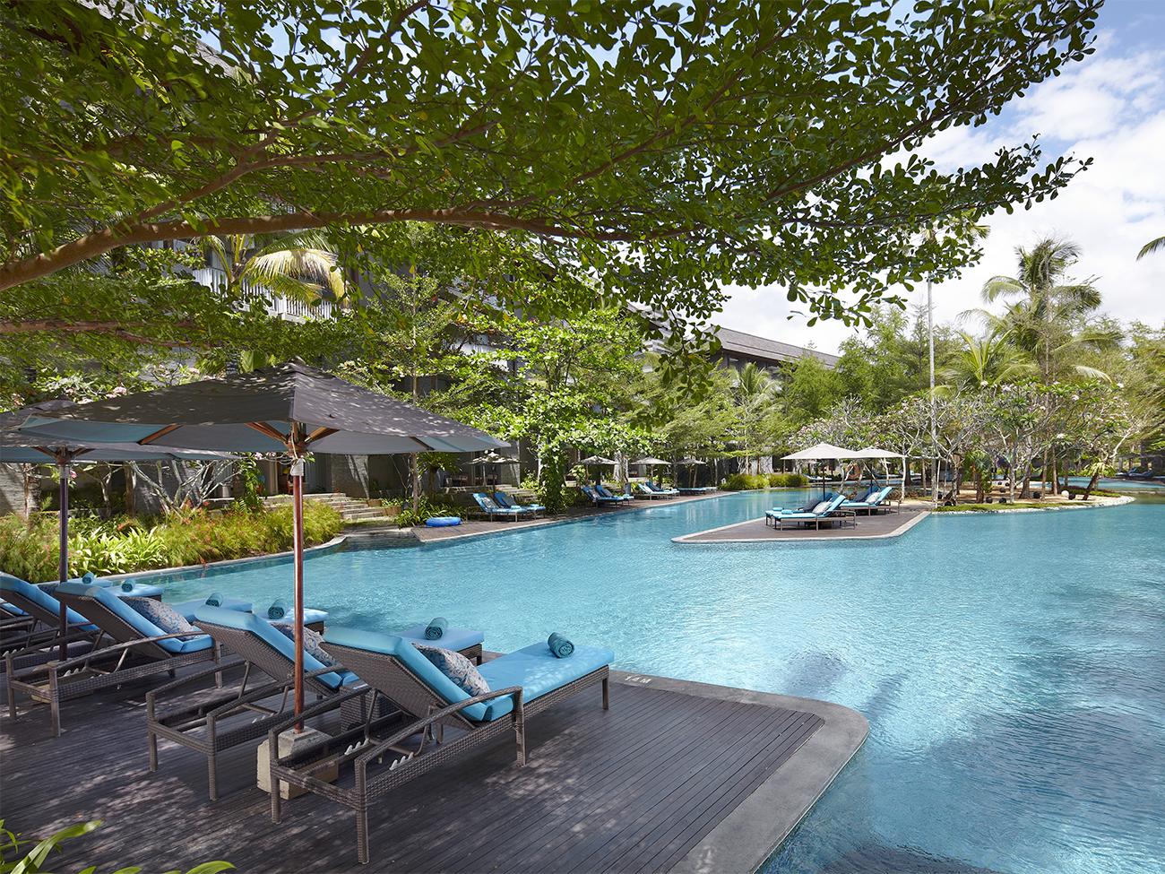 East Pool (located at Courtyard by Marriott)